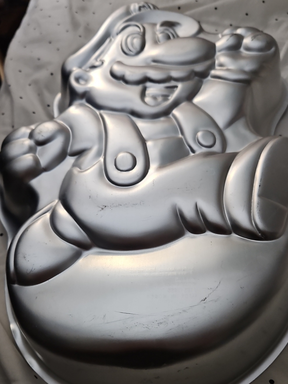 Wilton Super Mario Cake Pan (2105-2989)